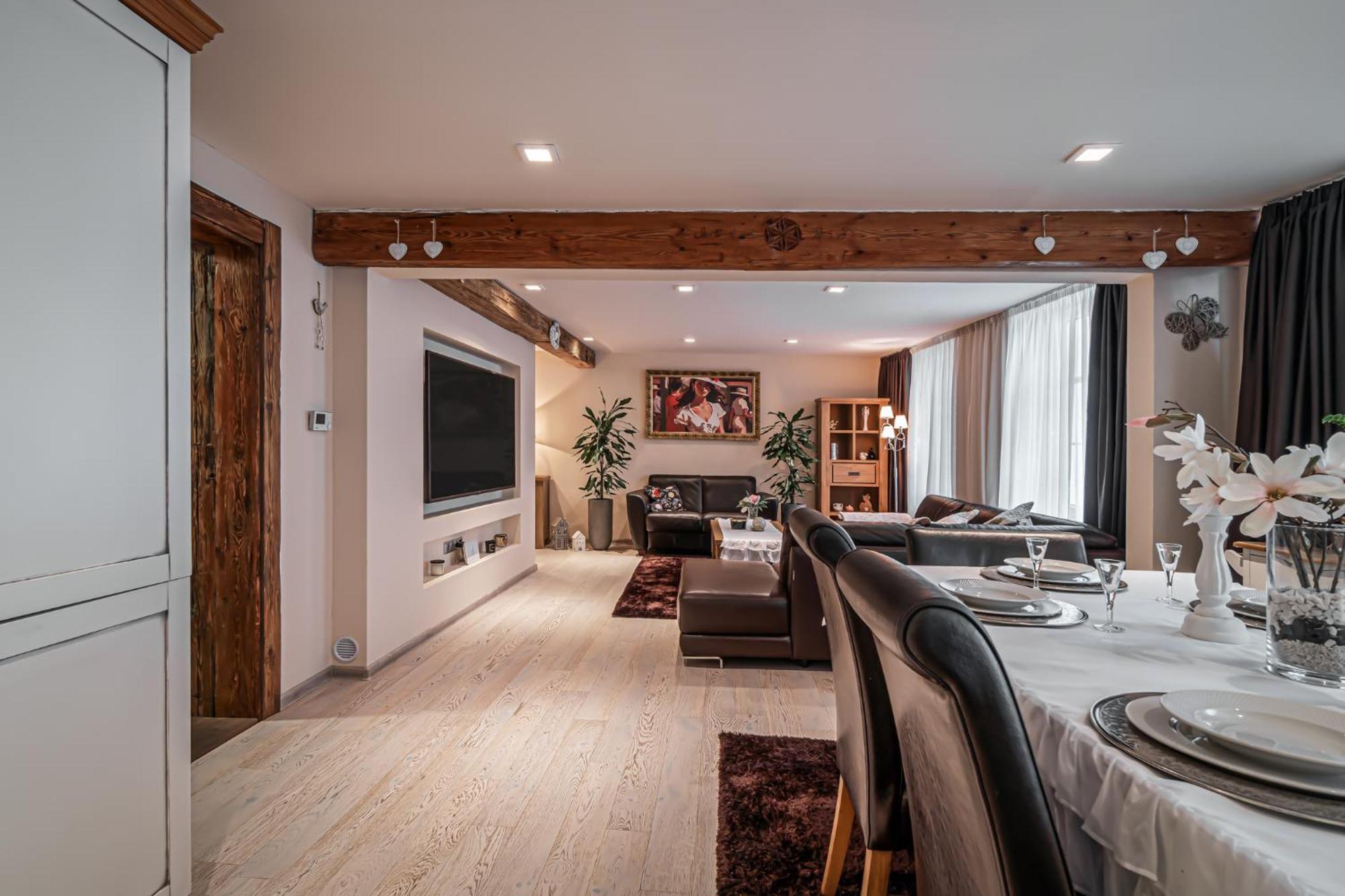 Luxurious And Royal Apartment In The Old Town Bratislava Exteriör bild