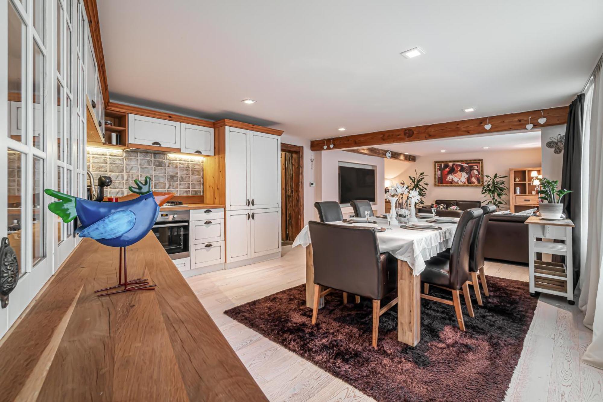 Luxurious And Royal Apartment In The Old Town Bratislava Exteriör bild